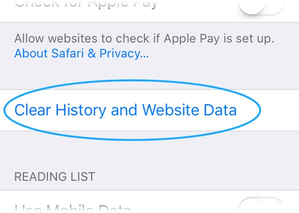 Screenshot of Safari's settings, highlighting the Clear History... item